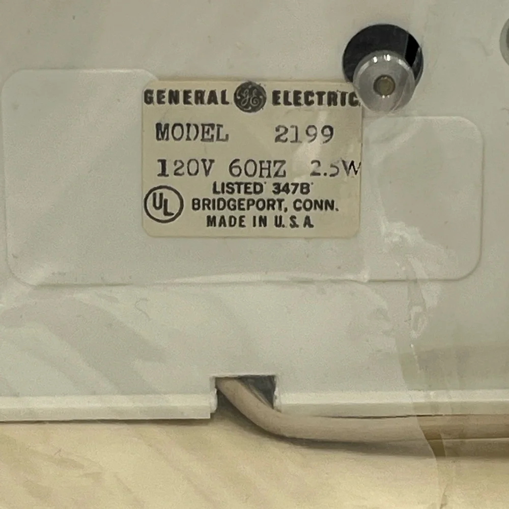 GE Vintage 1960's Model 2199,‎ White Wall Clock Plastic in original packaging
